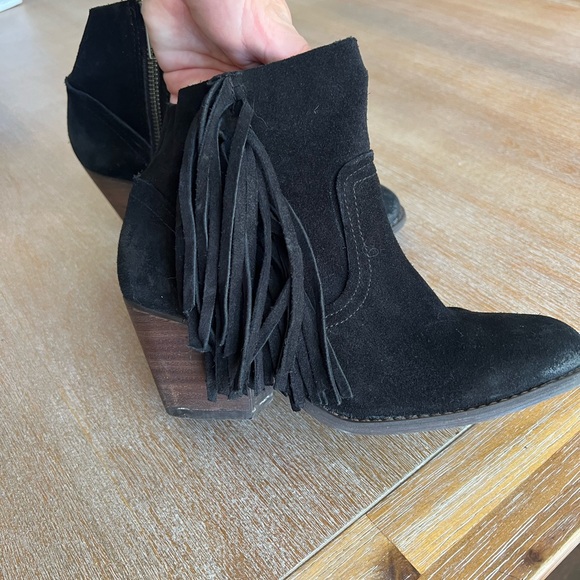 Steve Madden Tassle Boots size 6 - Picture 2 of 8